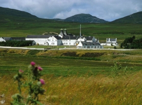 Dalwhinnie distillery for a 