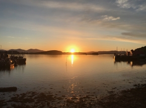 beautiful Islay sunset on tour